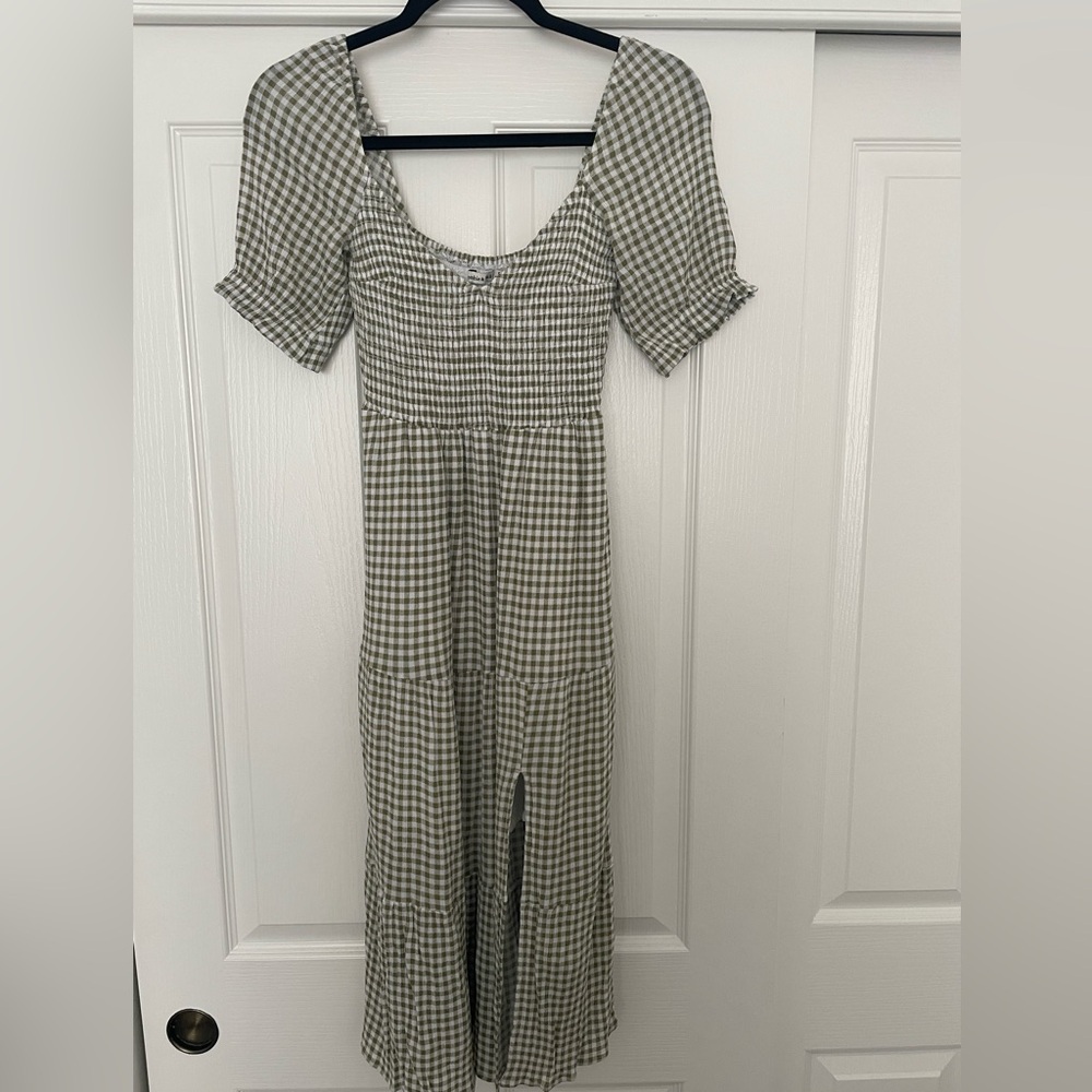 Short Sleeve Midi Dress.